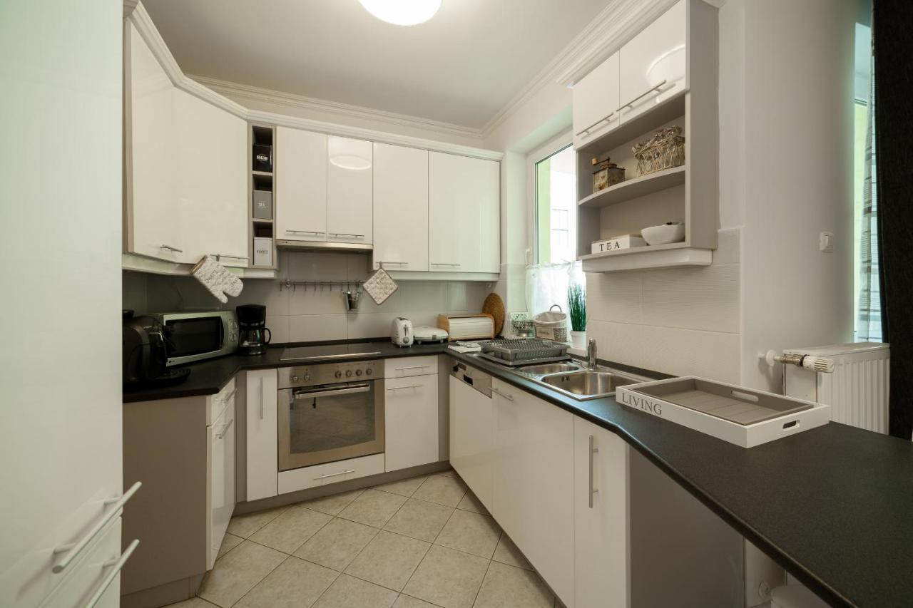 Gde Hollo Apartman